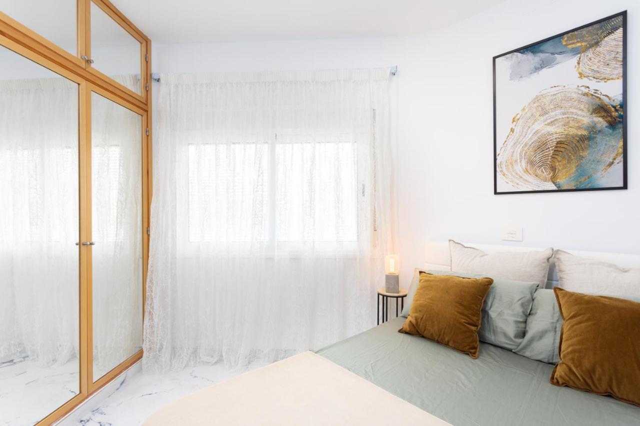 Cozy 1St Sea Line Apartment In The Quiet Area Los Cristianos  Eksteriør billede