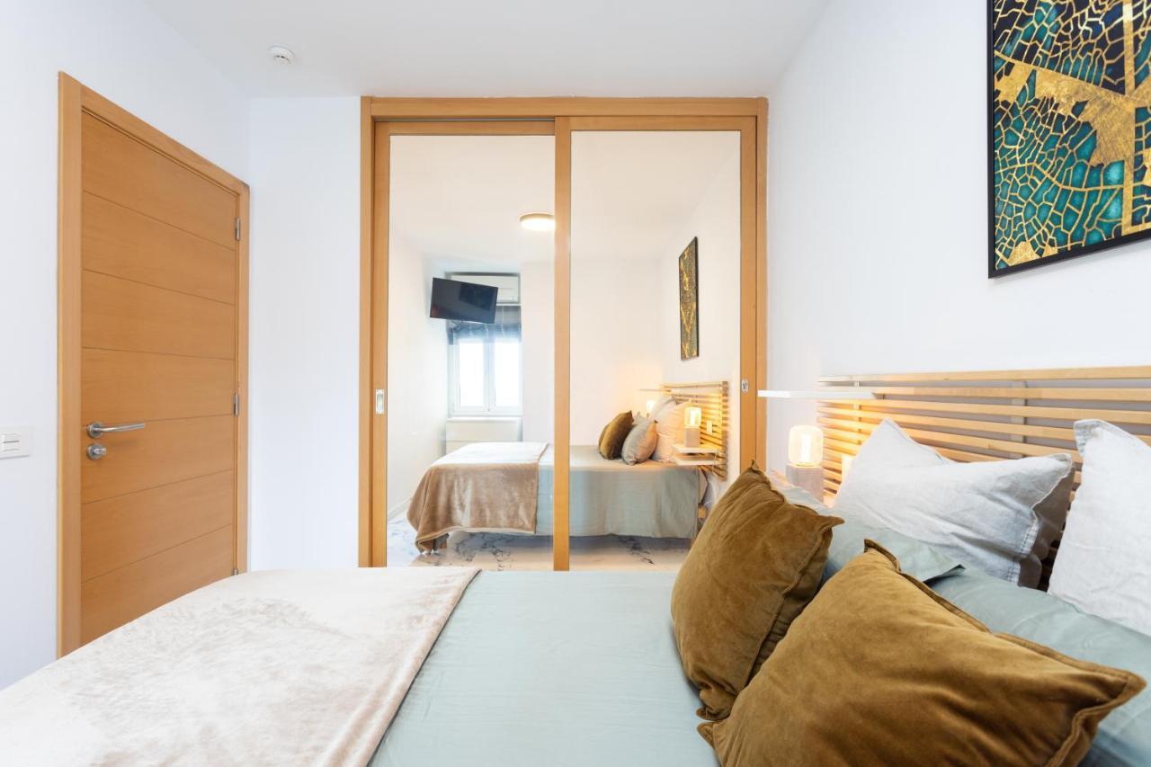 Cozy 1St Sea Line Apartment In The Quiet Area Los Cristianos  Eksteriør billede